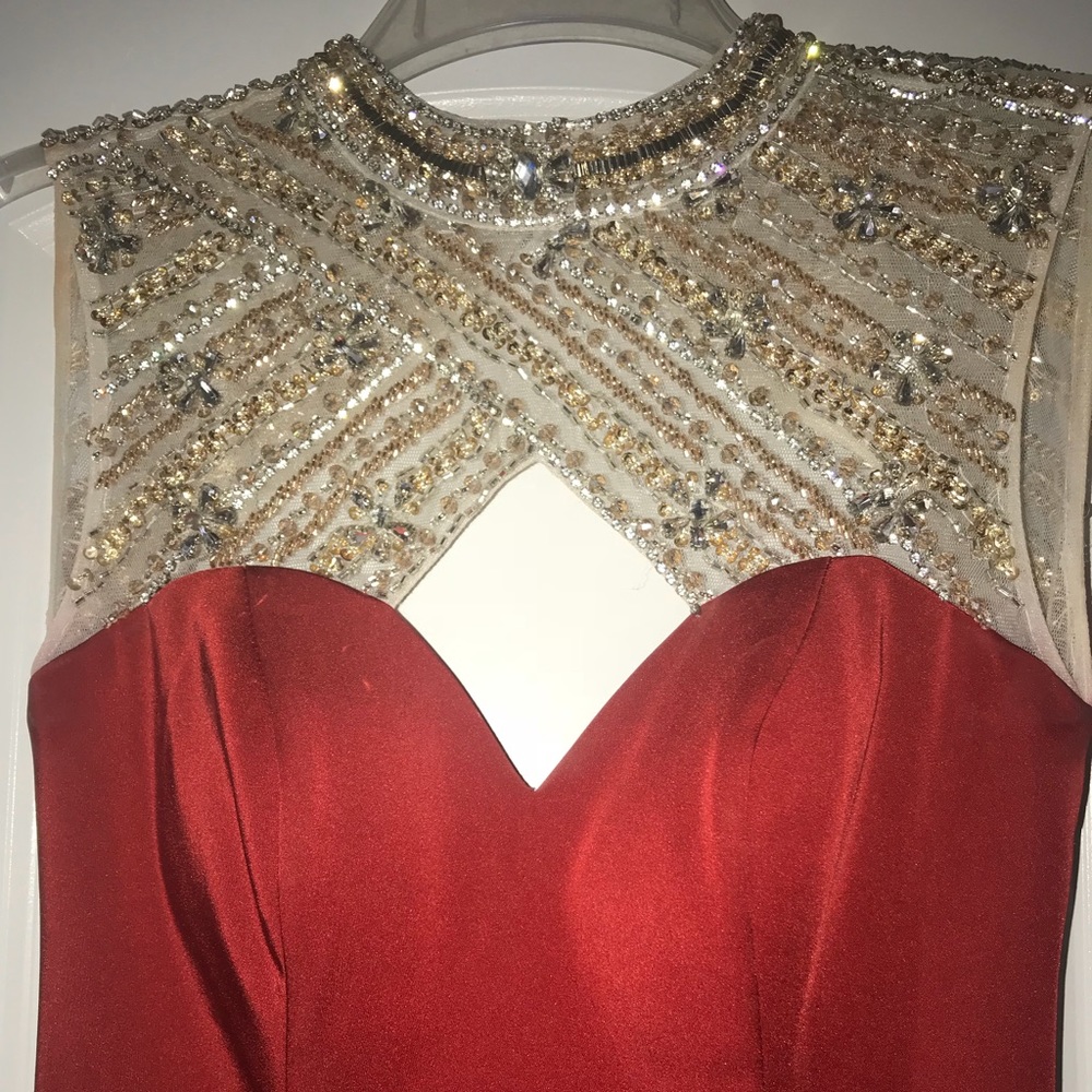 Camille La Vie hour glass prom dress